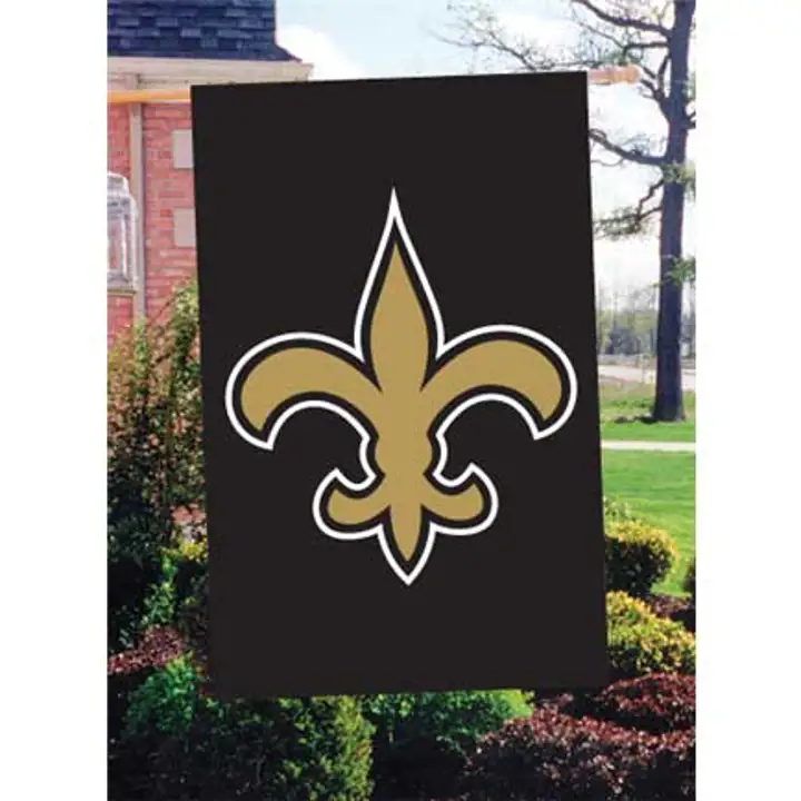 DRAPEAU DE MAISON SAINTS APPLIQUÉ