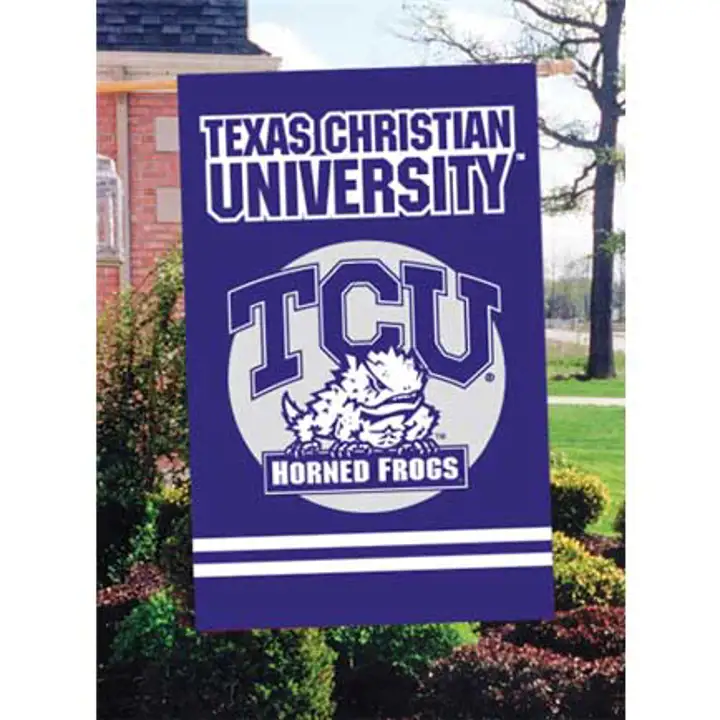 DRAPEAU DE MAISON AVEC APPLIQUE TCU