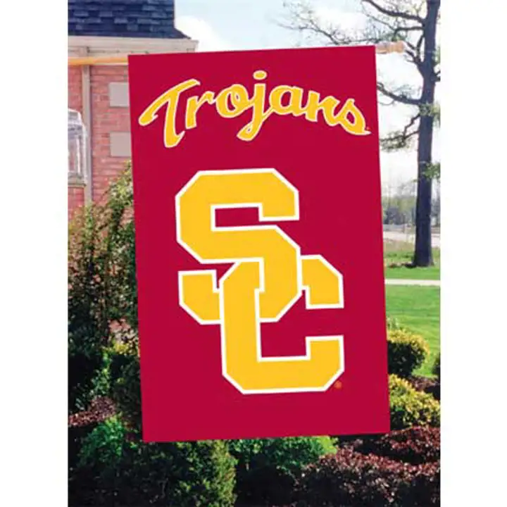 DRAPEAU DE MAISON USC APPLIQUE