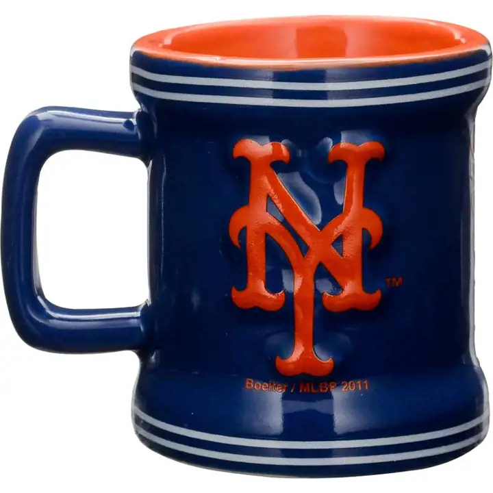 Tasse miniature sculptée METS - 60 ml.