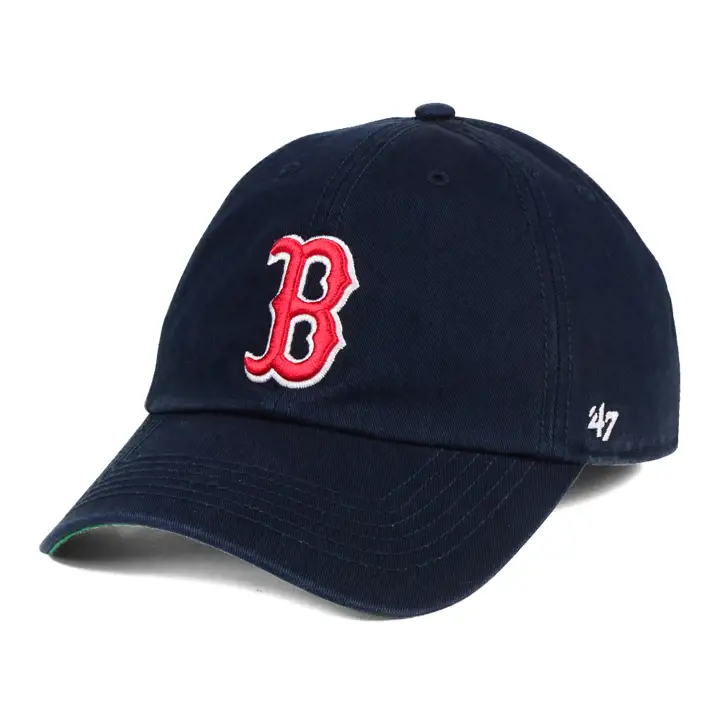 "Casquette Réplique « B » Rouge Marine RED SOX '47 Franchise sur le Terrain"