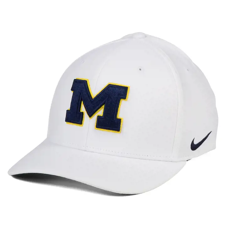"Michigan NCAA Classic Swoosh « M » blanc"