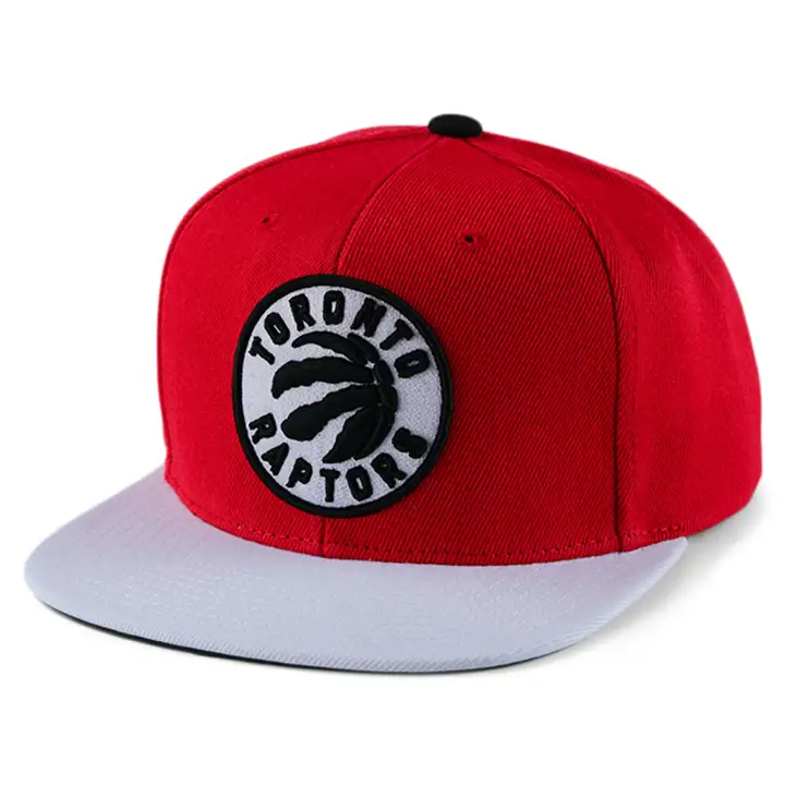 TORONTO RAPTORS NBA CASQUETTE DE BASEBALL BICOLORE ROUGE CARDINAL ROUGE/BLANC