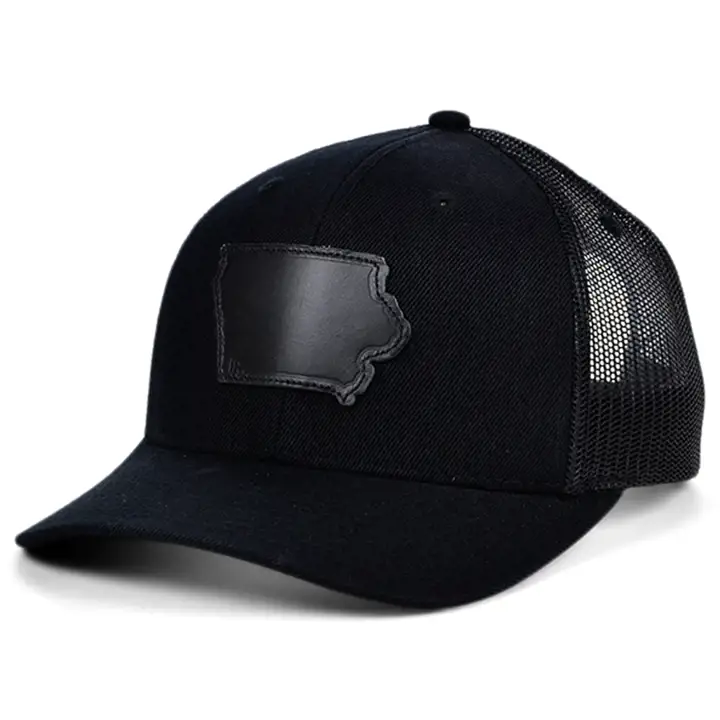Casquette trucker incurvée en cuir IOWA Blackout (noir/noir/noir)