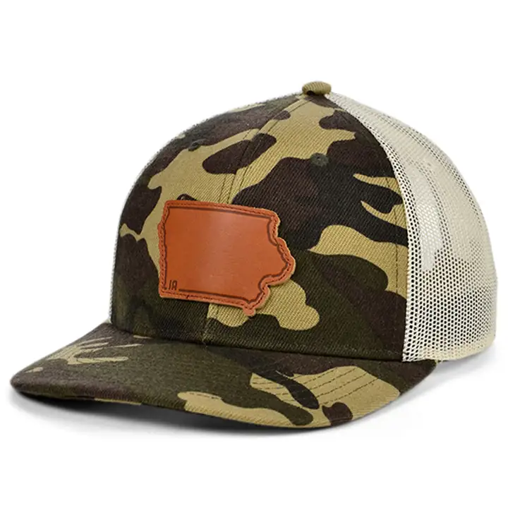 Casquette de camionneur incurvée en cuir IOWA Woodland Leather State Patch WOODLAND/IV