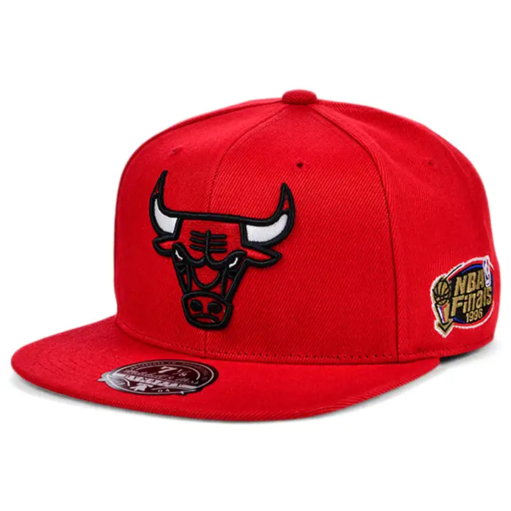 CASQUETTE AJUSTÉE ROUGE CHICAGO BULLS HWC THE CHAMPS