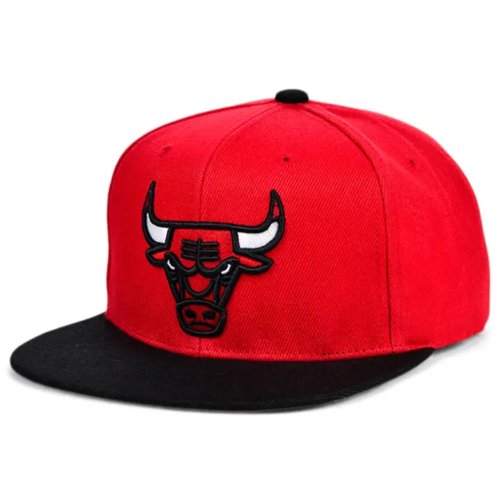 Casquette snapback CHICAGO BULLS NBA ESTABLISHED écusson rouge/noir