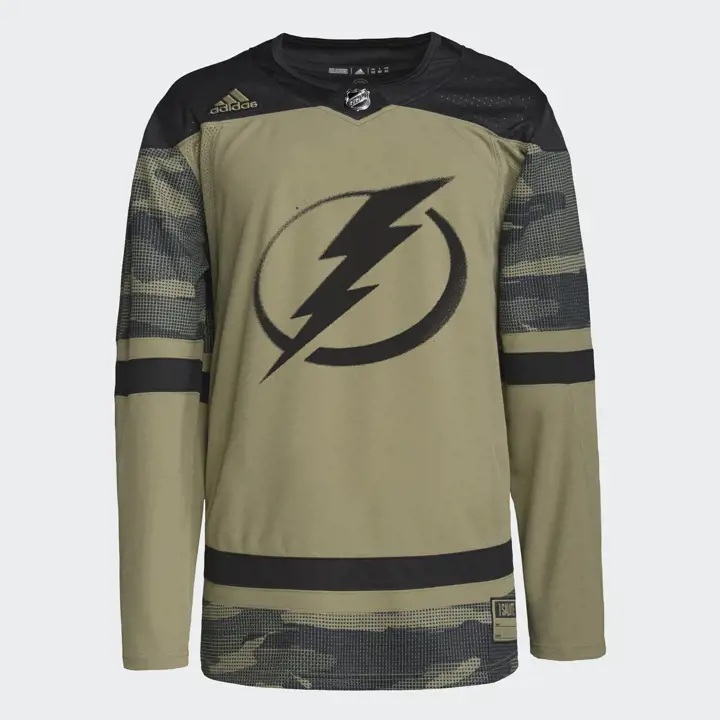 Maillot Primegreen de l'Armée de l'Air du Tampa Bay Lightning NHL