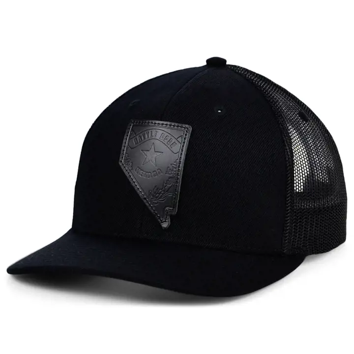 DRAPEAU COURBÉ EN CUIR NOIR NEVADA AVEC REMPLISSAGE D'ÉTAT POUR CAMIONNEUR NOIR/NOIR