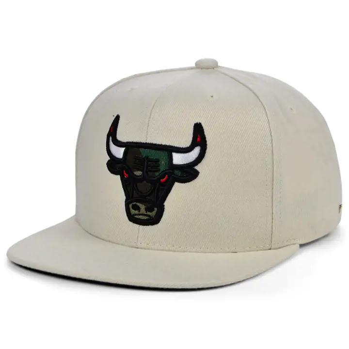 CASQUETTE CHICAGO BULLS NBA BLANCHE CASSÉE BRUNE/camouflage