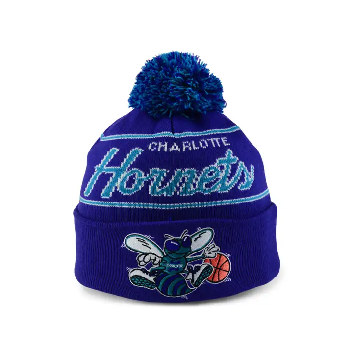 BONNET POMPON CHARLOTTE HORNETS HWC SCRIPT pur