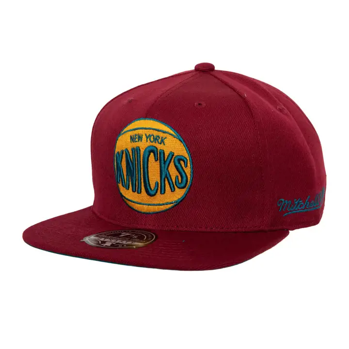 NEW YORK KNICKS HWC NORTHERN LIGHTS FITTED cred