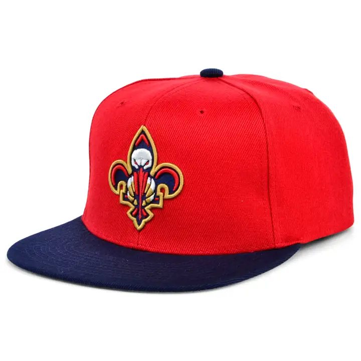 Casquette réglable basique des Pélicans de la Nouvelle-Orléans NBA ROUGE/BLEU MARINE/GRIS