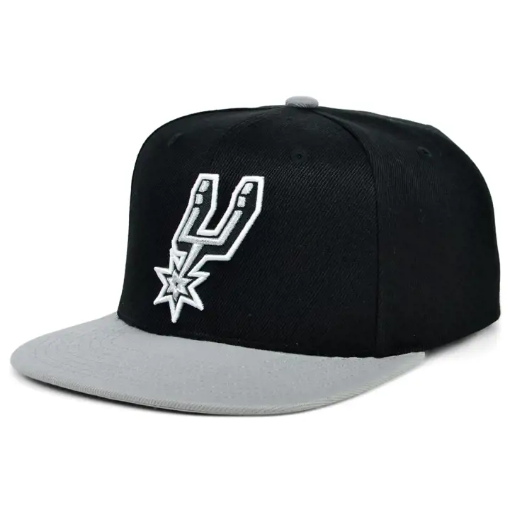San Antonio Spurs NBA MN Casquette ajustée basique NOIR/GRIS/GRIS