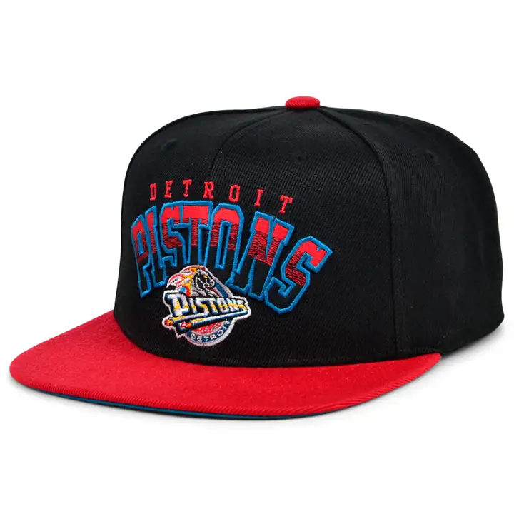 Casquette ajustable Detroit Pistons NBA dégradé noir/rouge/bleu sarcelle