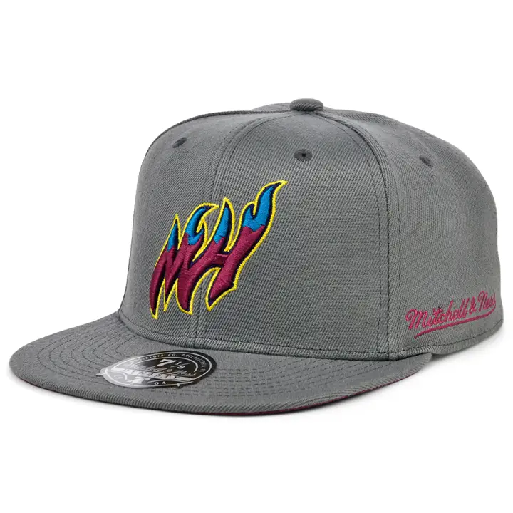 Miami Heat NBA Carbon Cabernet Ajustée graph/graph/dkmag