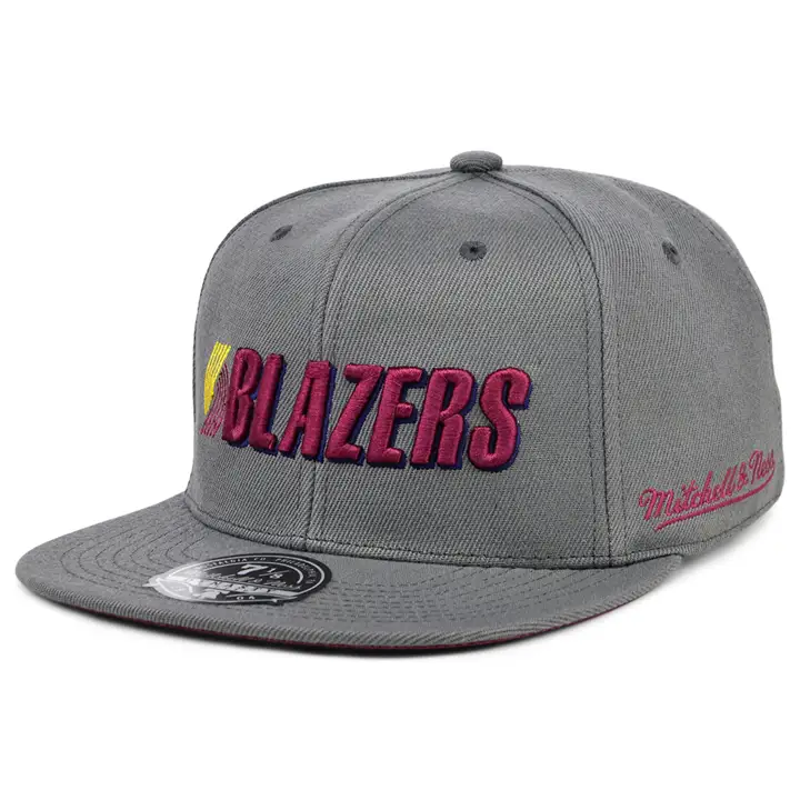 Portland Trail Blazers NBA Carbon Cabernet Fitted graph/graphe