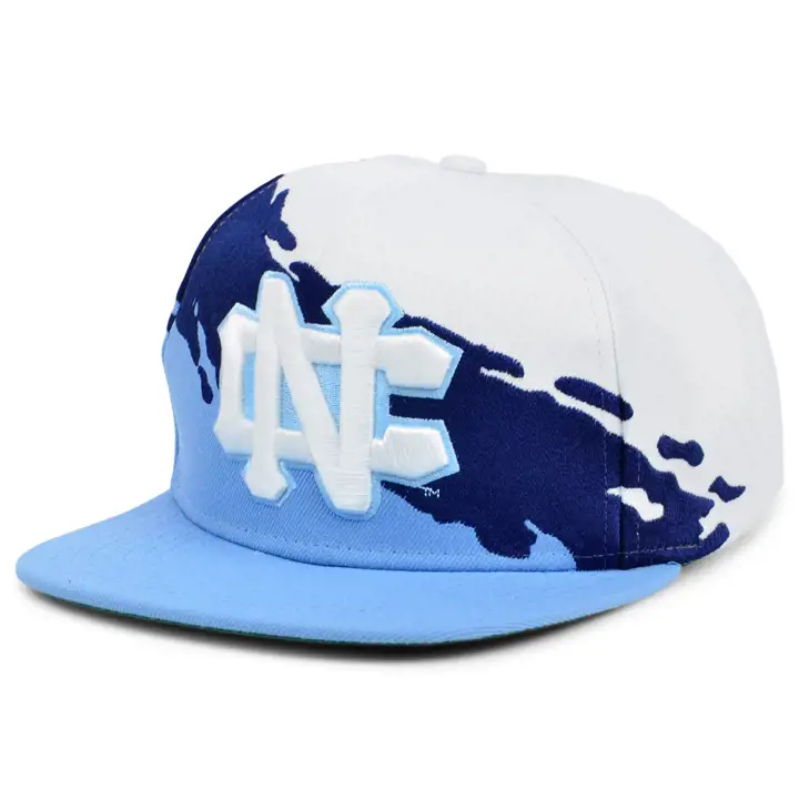 NC Tar Hee NCAA Casquette Snapback Pinceau blanc/bleu clair