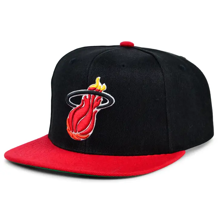 NBA MN Casquette réglable enfant Miami Heat noi/Rou/ver