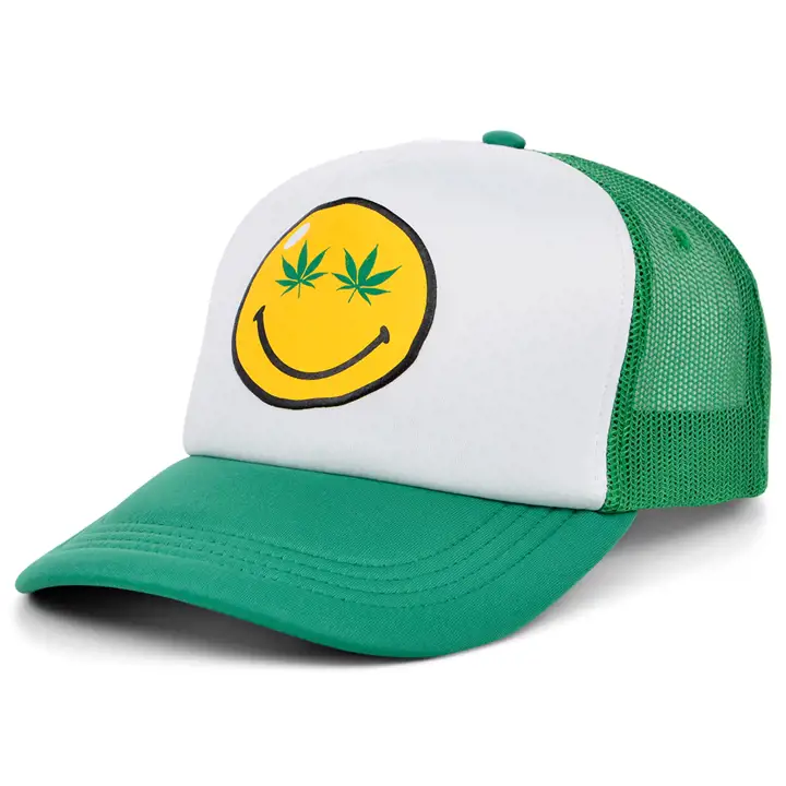 Casquette de camionneur en mousse Pop Culture Weed Smiley BLANC/VERT de la marque Ordinary Crowns