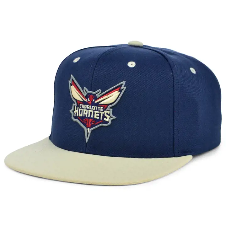 Charlotte Hornets NBA Casquette snapback Redeem bleu marine/ivoire/rouge