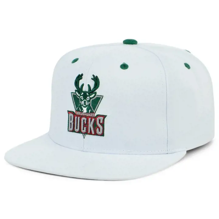 Casquette snapback des Milwaukee Bucks NBA coloris officiel de l'équipe blanc/blanc/vert foncé