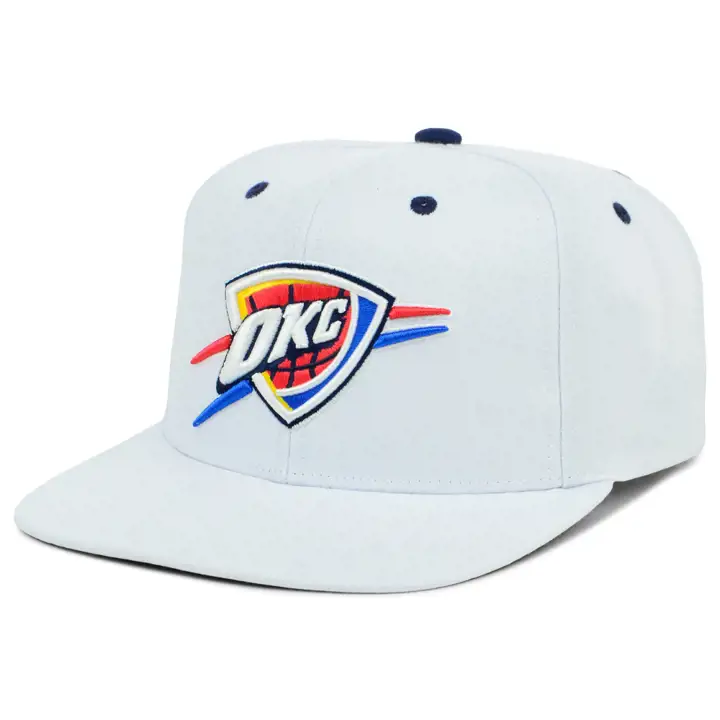 Casquette snapback NBA Oklahoma City Thunder de couleur blanche (blanc/blanc)