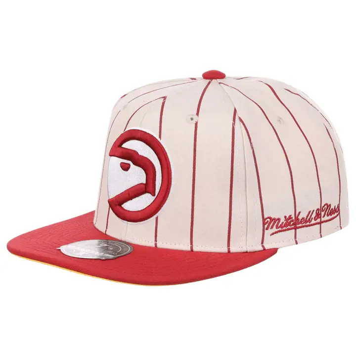 Casquette ajustée NBA des Hawks d'Atlanta blanc cassé rayé ivoire/rouge/jaune HWC