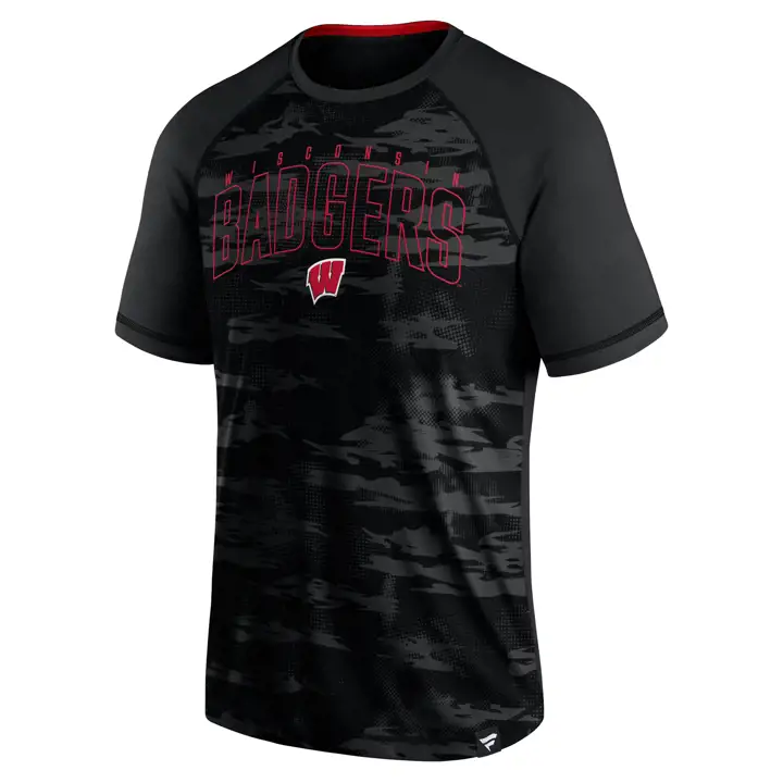 Wisconsin Badgers NCAA Defender T-Shirt 22 BLK