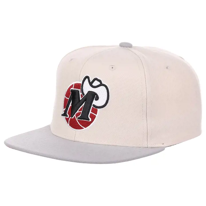 Casquette snapback NBA Chiment Dallas Mavericks ivoire/gris/rouge