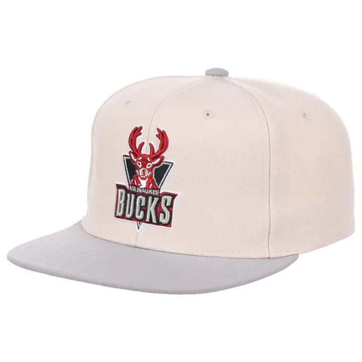 Casquette Snapback Milwaukee Bucks NBA Chiment ivoire/gris/rouge