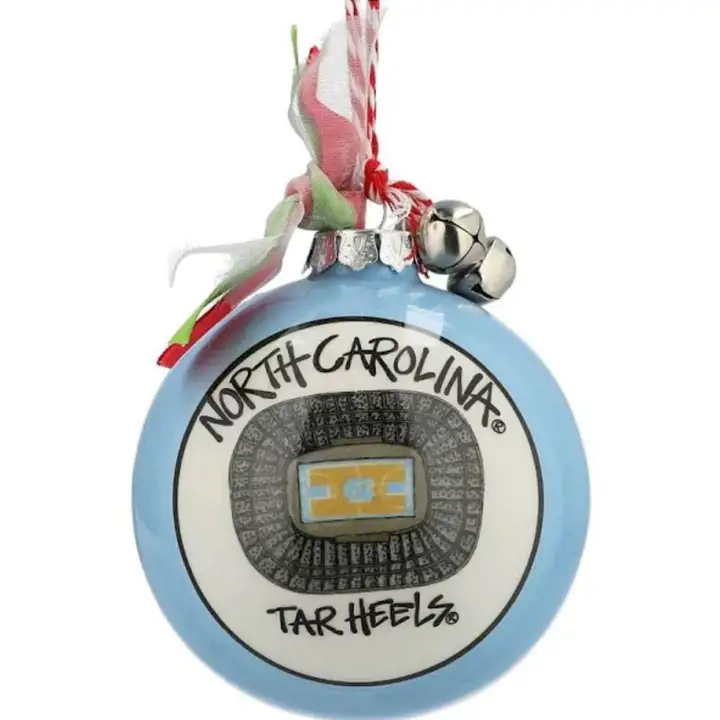 Ornement de stade des Tar Heels de la Caroline du Nord avec ruban et clochettes