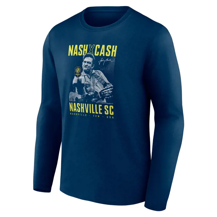 Nashville SC MLS Nash X Cash Tee manches longues bleu marine Cash Finger Pose