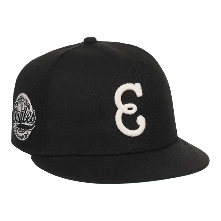 Newark Eagles EFF NLB NOIR/BLANC AJUSTÉE NOIR/BLANC/VERT