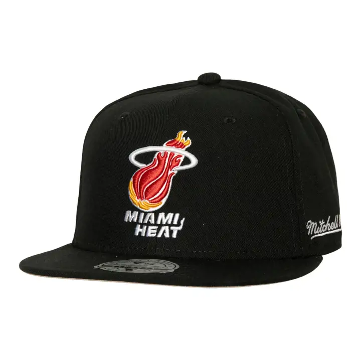 Casquette ajustée basique NBA MN HWC Miami Heat NOIR/NOIR/GRIS