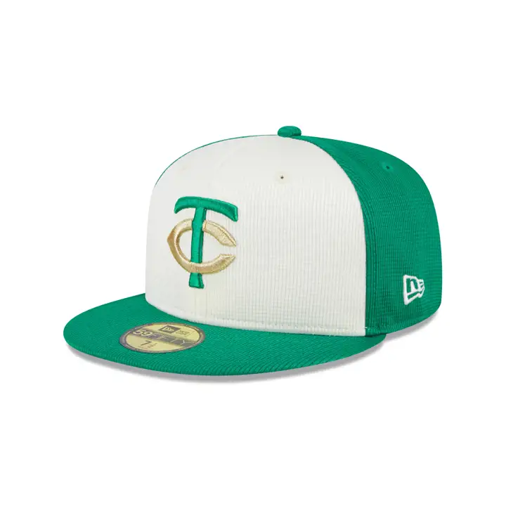 Minnesota Twins 2024 MLB St. Patricks Day 59Fifty vert/ivoire