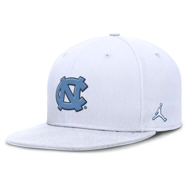 North Carolina Tar Heels 24 NCAA NK Sideline Fitted BLANC
