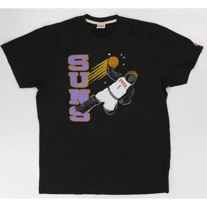 Gorille noir en train de dunker des Phoenix Suns NBA