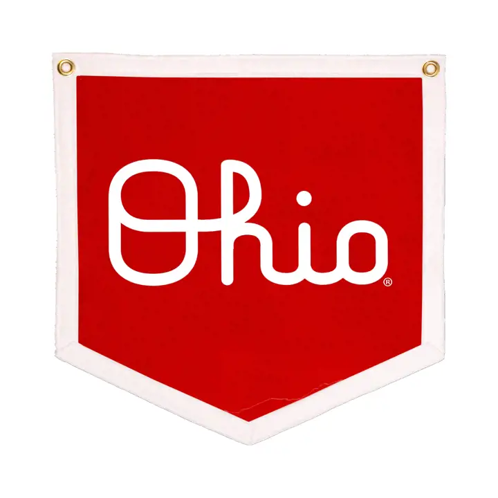 Drapeau de camp à lettrage Ohio State Buckeyes rouge