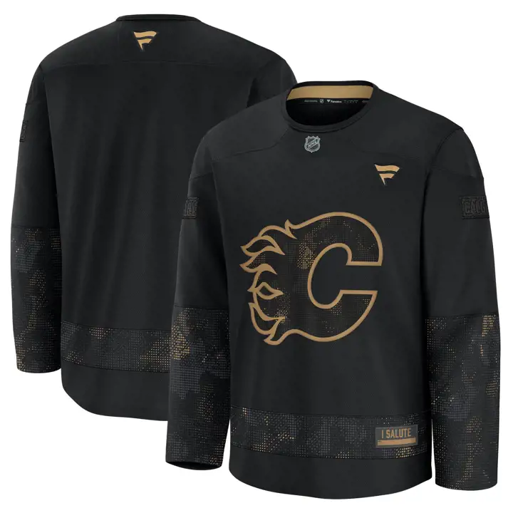 Maillot d'entraînement d'appréciation militaire 24 des Flames de Calgary de la LNH