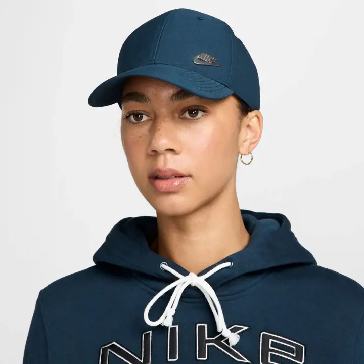 Nike U NK DF CLUB CASQUETTE METAL FUTURA marine/ argent