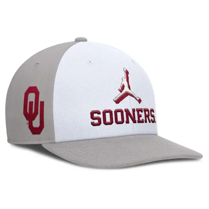 Casquette tricolore à bouton-pression Oklahoma Sooners NCAA NK Primetime Big Swoosh