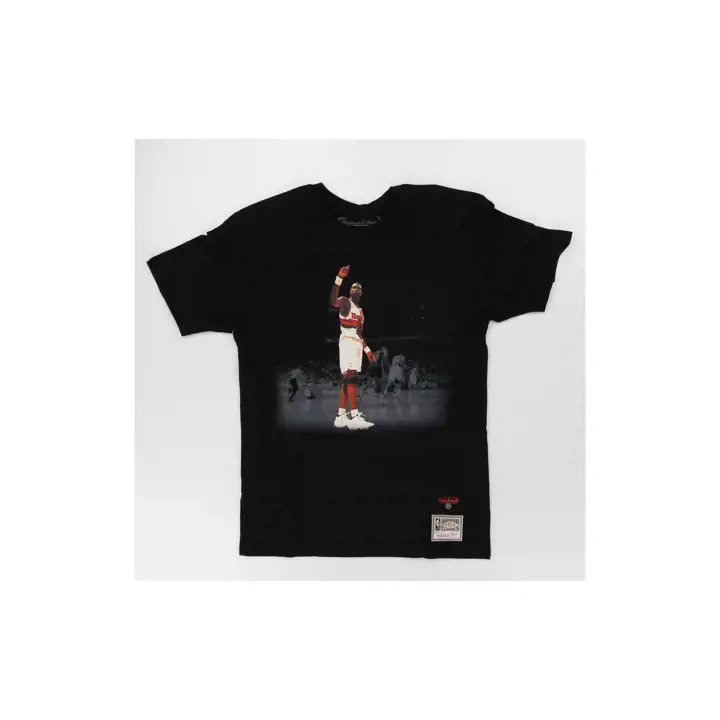 T-shirt Atlanta Hawks NBA Moments Dikembe Mutombo Noir