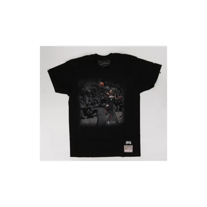 T-shirt Philadelphia 76ers NBA Moments Allen Iverson Noir