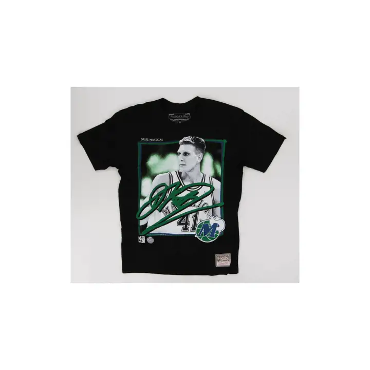 T-shirt Dallas Mavericks NBA Freeze Frame Joueur Dirk Nowitzki B