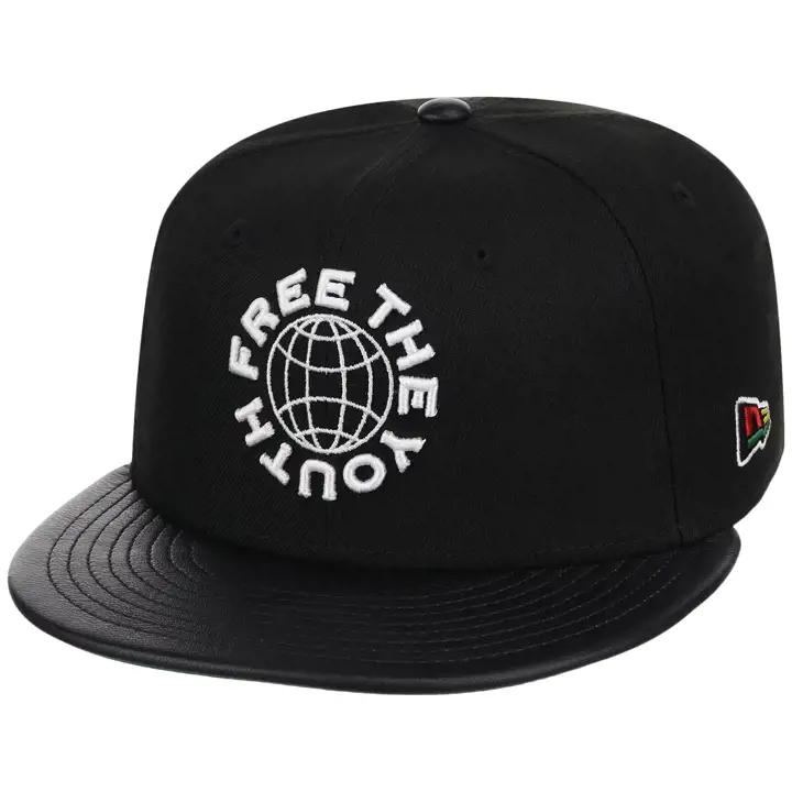 New Era Casquette 59FIFTY New Era x Free The Youth noir/noir/gris